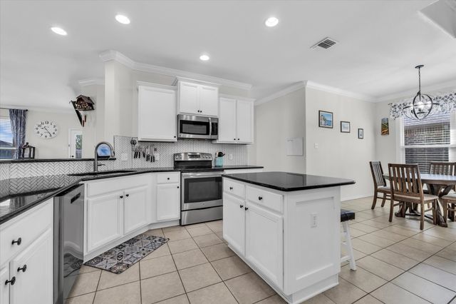 9453 Centennial Drive, Waco, TX 76708