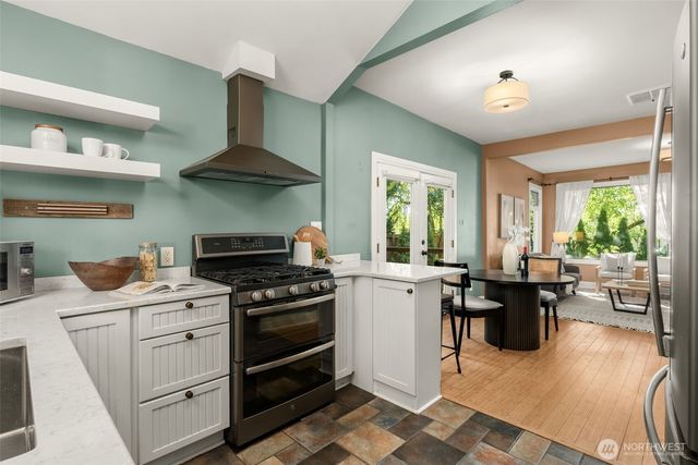 6516 41st Avenue SW, Seattle, WA 98136