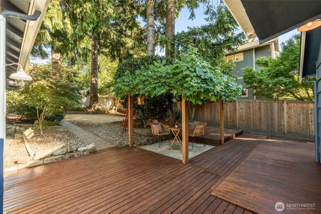 6516 41st Avenue SW, Seattle, WA 98136