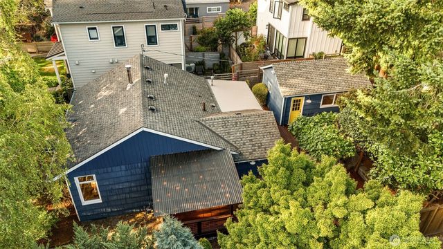 6516 41st Avenue SW, Seattle, WA 98136
