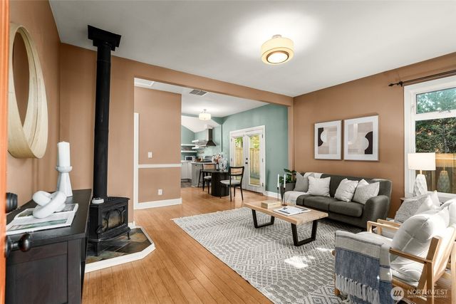 6516 41st Avenue SW, Seattle, WA 98136