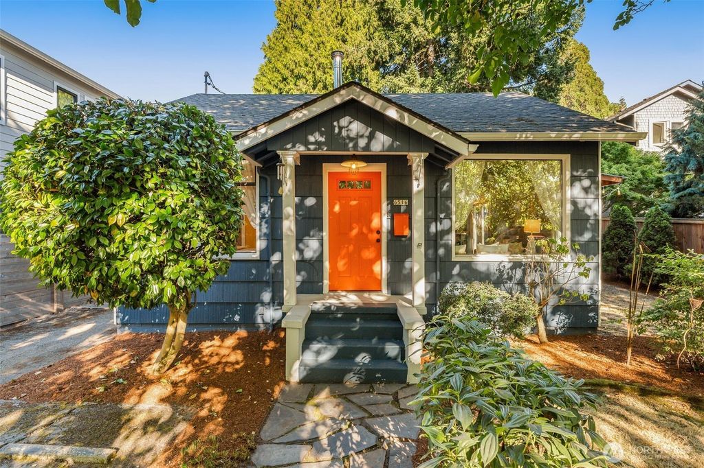 6516 41st Avenue SW, Seattle, WA 98136