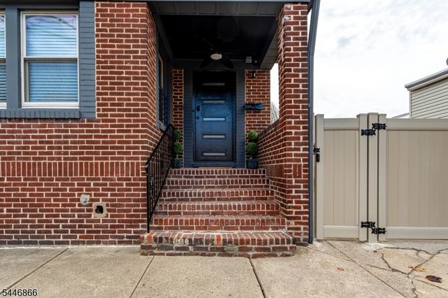 11 Edison St, Bloomfield Twp., NJ 07003