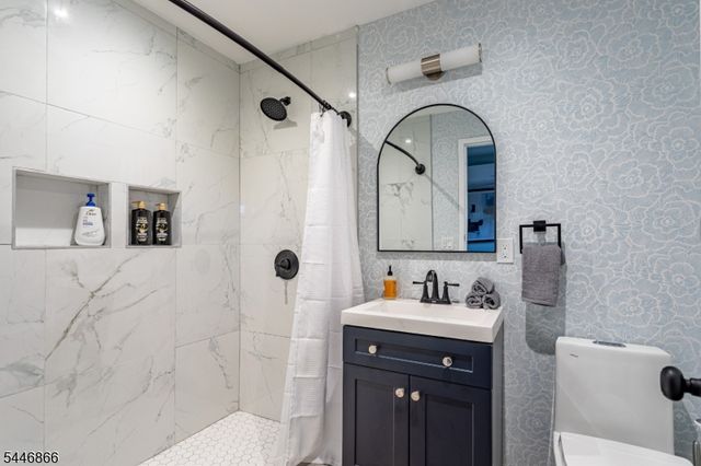 11 Edison St, Bloomfield Twp., NJ 07003