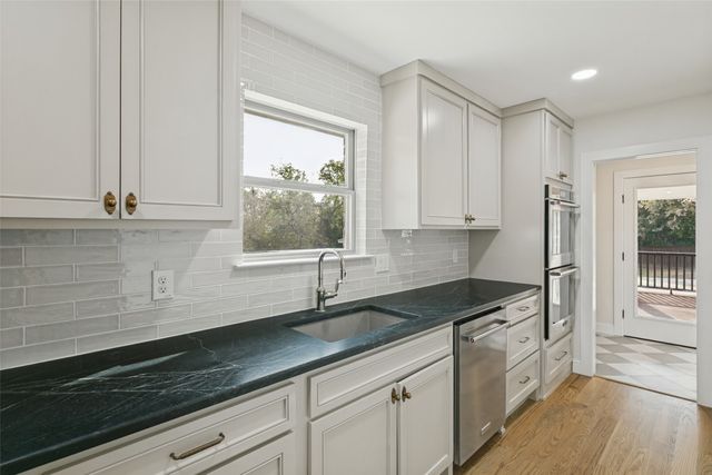 1821 Warner Road, Fort Worth, TX 76110