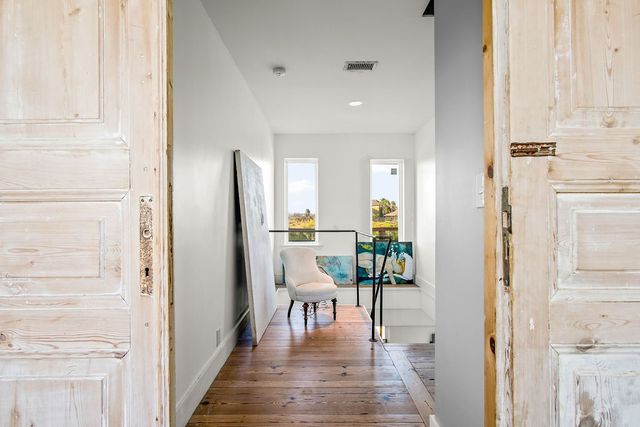 127 Twelfth St, Port Aransas, TX 78373