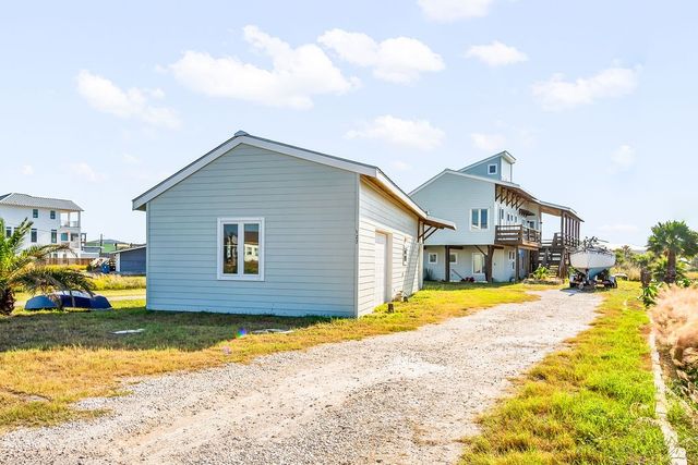 127 Twelfth St, Port Aransas, TX 78373