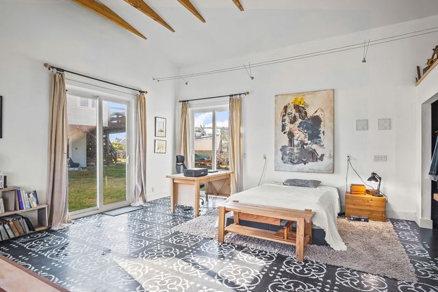 127 Twelfth St, Port Aransas, TX 78373