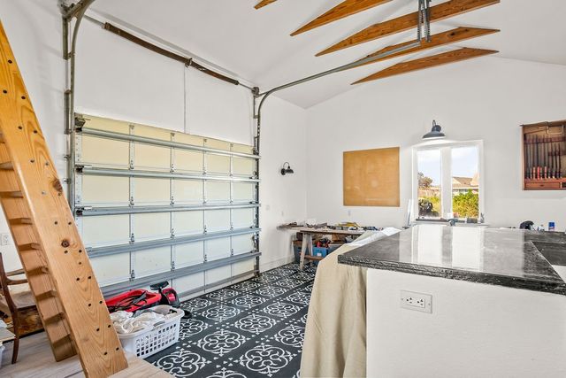 127 Twelfth St, Port Aransas, TX 78373