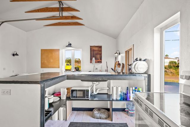 127 Twelfth St, Port Aransas, TX 78373