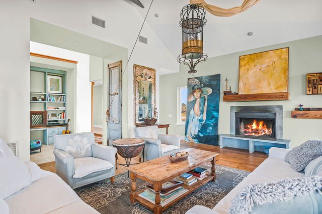 127 Twelfth St, Port Aransas, TX 78373