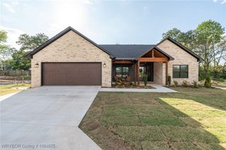 911 Bodey Street, Barling, AR 72923