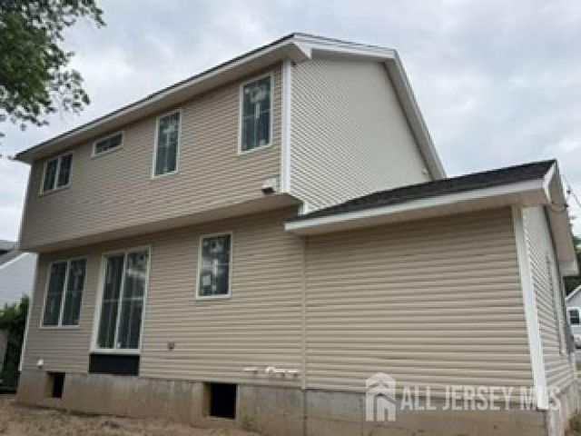 86 Essex Avenue, Metuchen, NJ 08840
