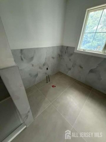 86 Essex Avenue, Metuchen, NJ 08840