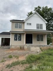 86 Essex Avenue, Metuchen, NJ 08840