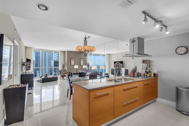 495 Brickell Ave 2909, Miami, FL 33131