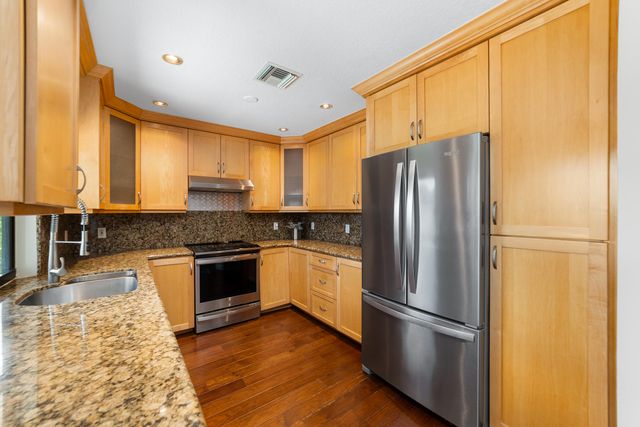 5608 Amersham Way, Boca Raton, FL 33486