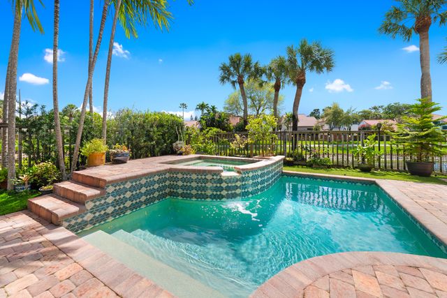 5608 Amersham Way, Boca Raton, FL 33486