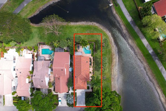 5608 Amersham Way, Boca Raton, FL 33486