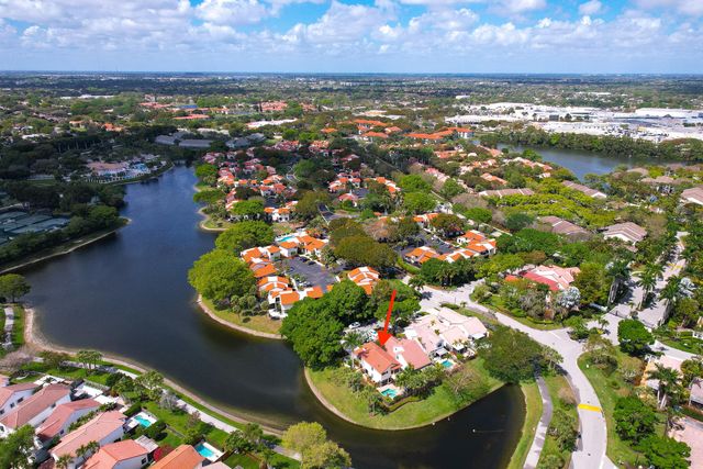 5608 Amersham Way, Boca Raton, FL 33486