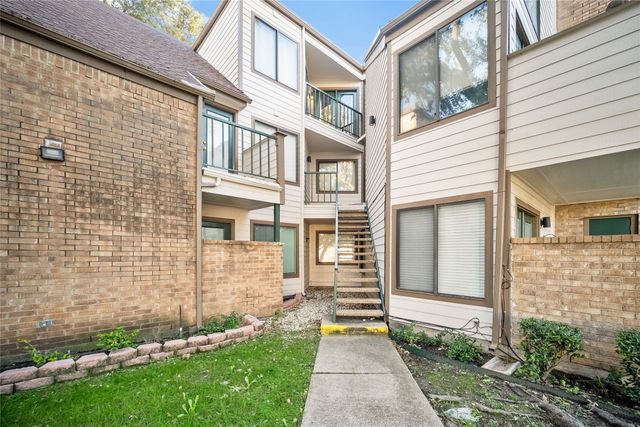 2314 Bamboo Drive I304, Arlington, TX 76006