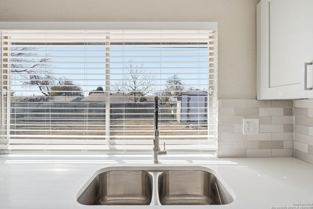 7326 Glen Brk, San Antonio, TX 78239