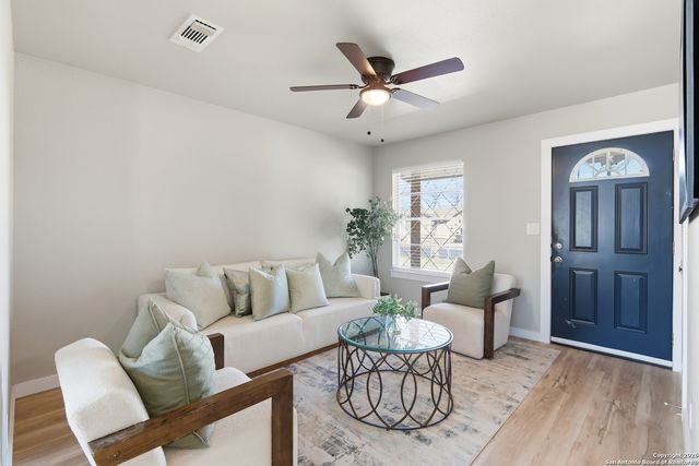 7326 Glen Brk, San Antonio, TX 78239