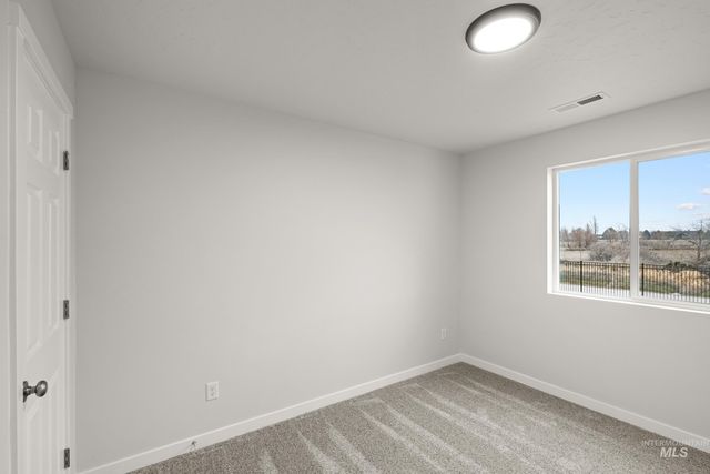 7106 E Shields Dr, Nampa, ID 83687