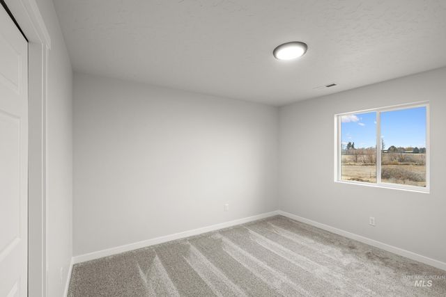 7106 E Shields Dr, Nampa, ID 83687