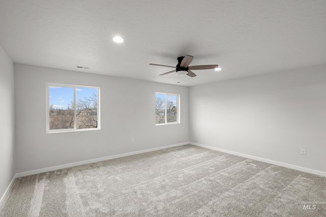 7106 E Shields Dr, Nampa, ID 83687