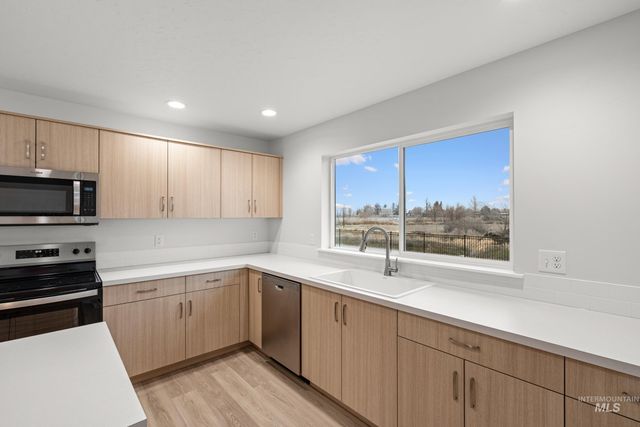 7106 E Shields Dr, Nampa, ID 83687