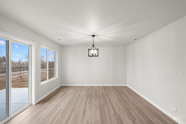 7106 E Shields Dr, Nampa, ID 83687