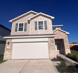 417 Lake Sweetwater LN, Buda, TX 78610
