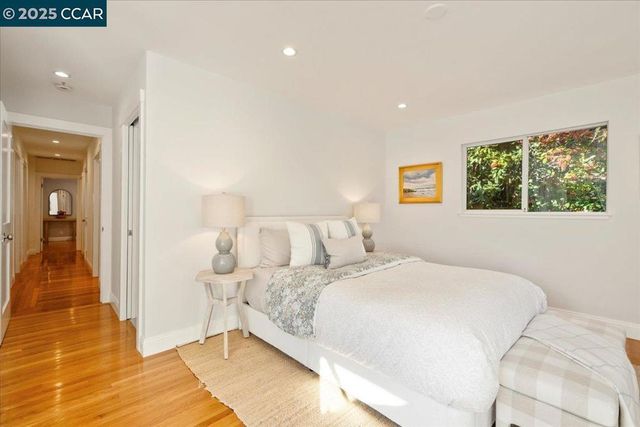 19 Valley View Dr, Orinda, CA 94563