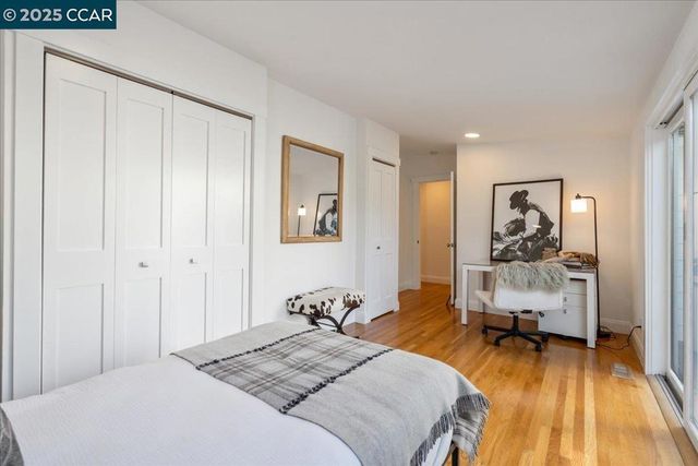 19 Valley View Dr, Orinda, CA 94563