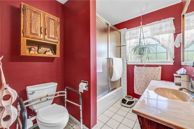 9530 Benson, Montclair, CA 91763