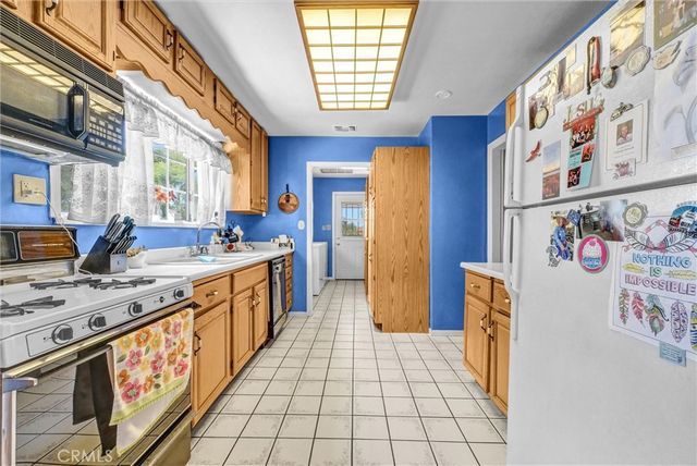 9530 Benson, Montclair, CA 91763