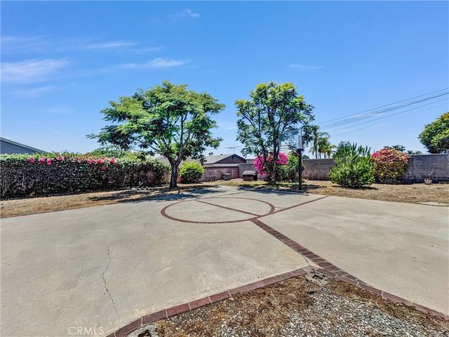 9530 Benson, Montclair, CA 91763