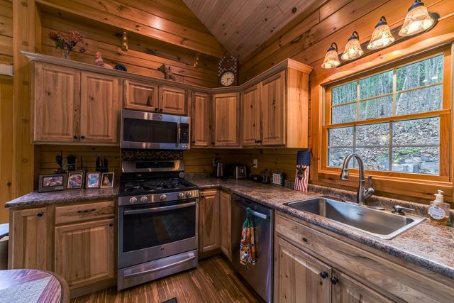 1461 Summer Street, Bristol, NH 03222
