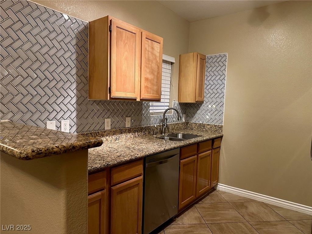 Image 2 of property listing at 6650 West Warm Springs Road 2174, Las Vegas, NV 89118