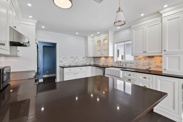 1102 N Golfview Road, Lake Worth Beach, FL 33460