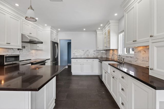 1102 N Golfview Road, Lake Worth Beach, FL 33460