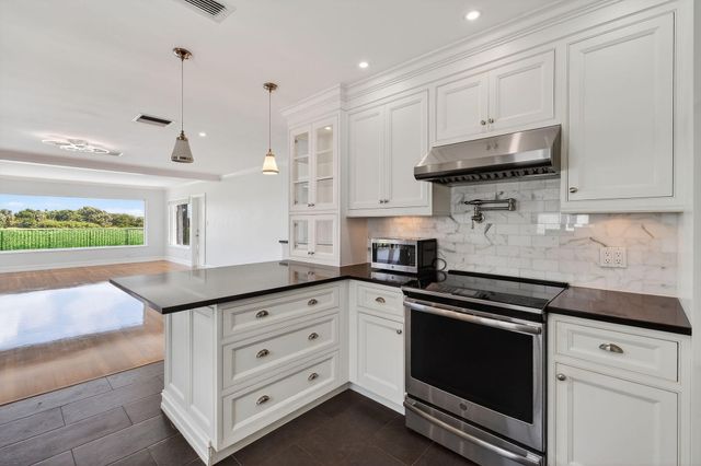 1102 N Golfview Road, Lake Worth Beach, FL 33460