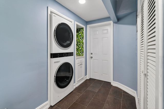 1102 N Golfview Road, Lake Worth Beach, FL 33460