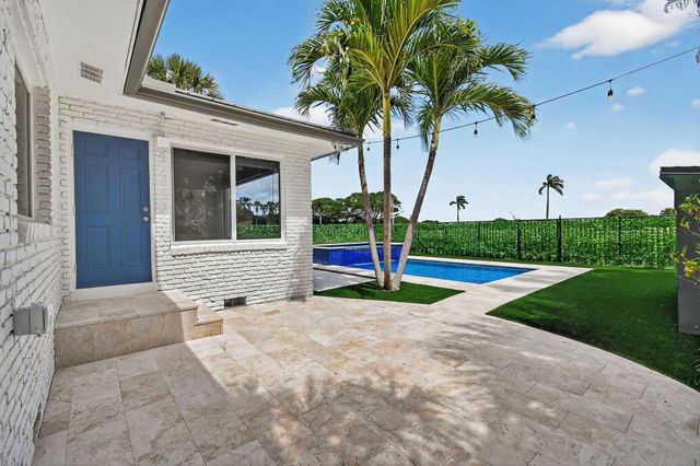 1102 N Golfview Road, Lake Worth Beach, FL 33460