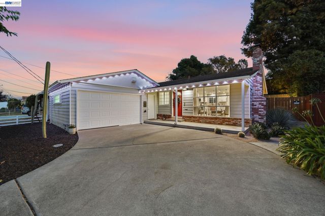 2748 Cryer St, Hayward, CA 94545
