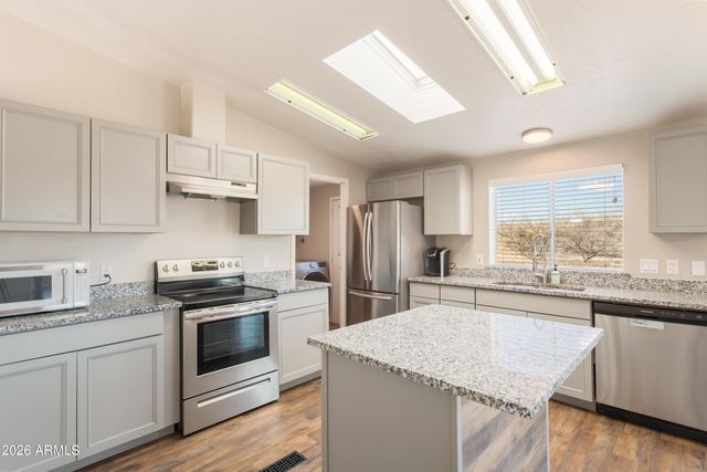 232 N WILDCAT Place, Benson, AZ 85602
