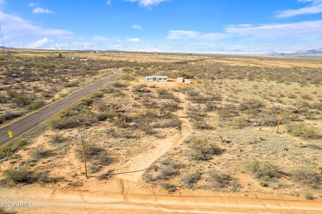 232 N WILDCAT Place, Benson, AZ 85602