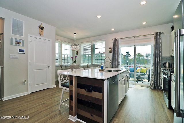 16 Baybreeze Drive, Waretown, NJ 08758