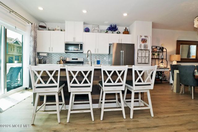 16 Baybreeze Drive, Waretown, NJ 08758